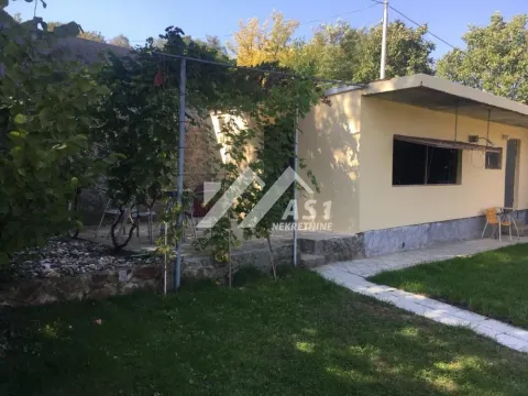 Prodaja, kuća, 250m², Paragovo, Petrovaradin - image 2