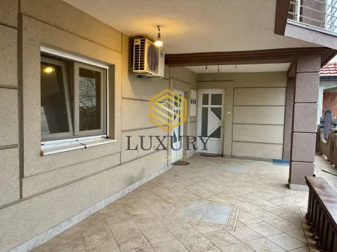 Izdavanje, dvosoban stan, 80m², Zelenika, Podgorica - image 2