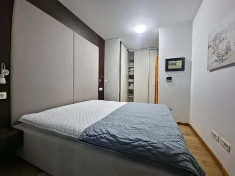 Izdavanje, dvosoban stan, 67m², Budva, Crna Gora - image 13