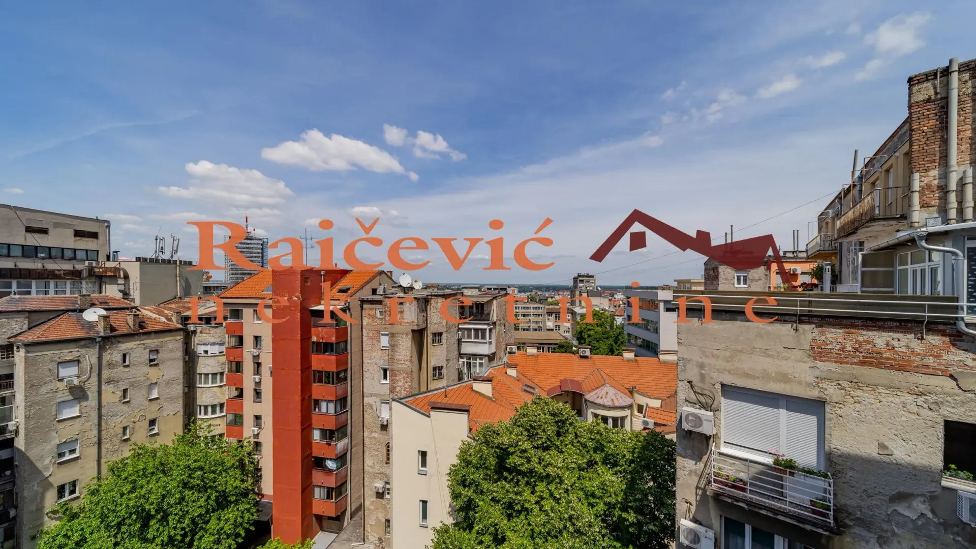 Prodaja, četvorosoban stan, 113m², Centar, Stara Pazova
