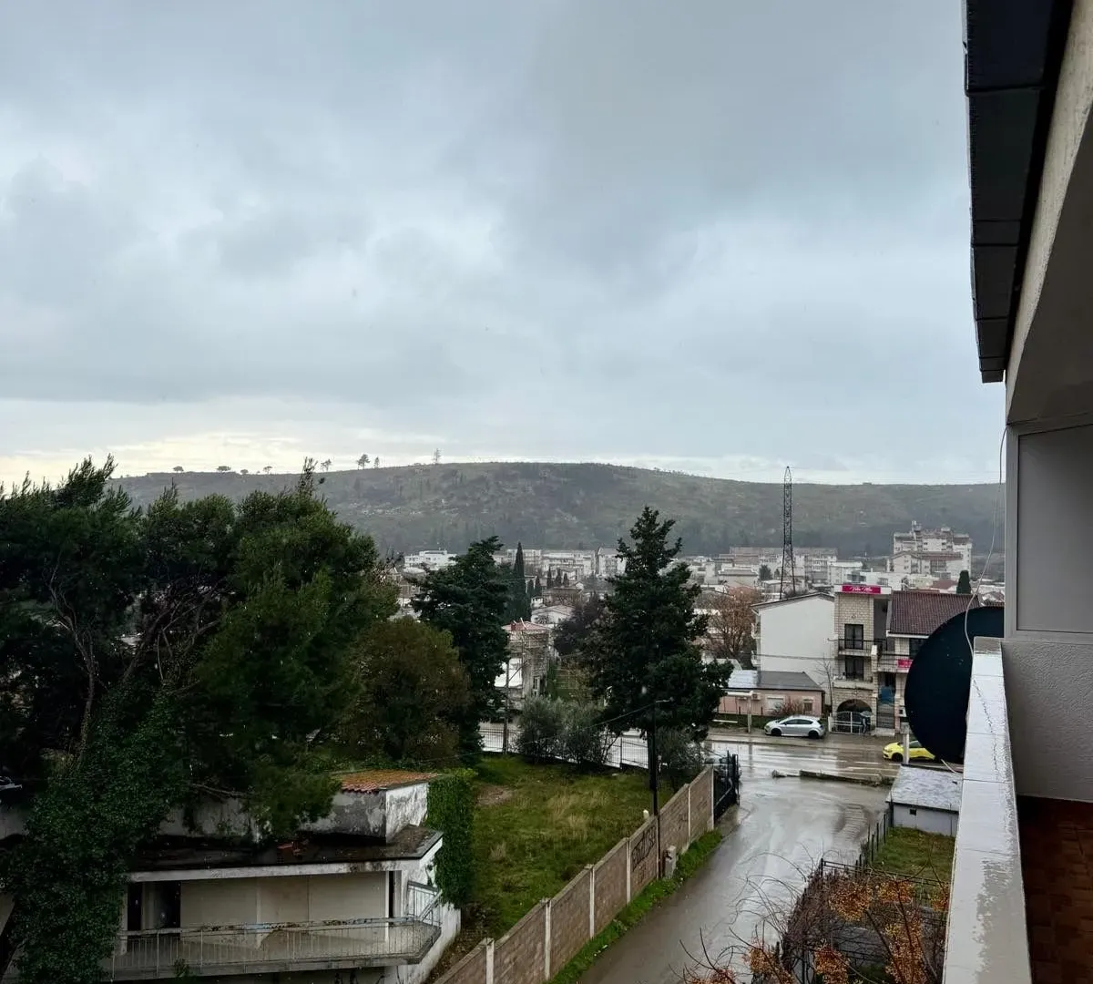 Rent, three bedroom apartment, 140m², Sutomore, Bar