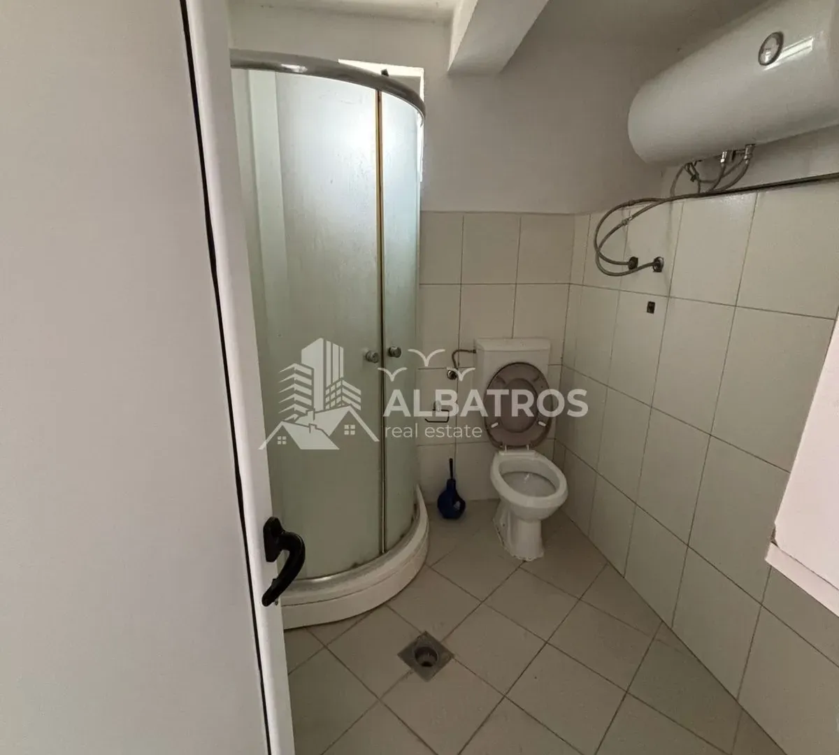 Rent, three bedroom apartment, 90m², Sutomore, Bar