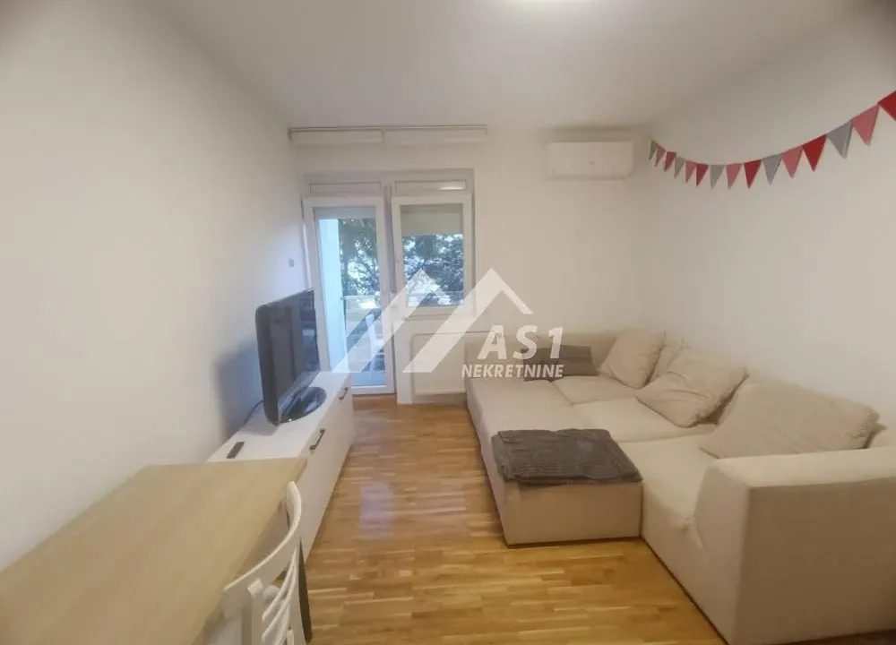Rent, two bedroom apartment, 50m², Grbavica, Novi Sad Sve Podlokacije