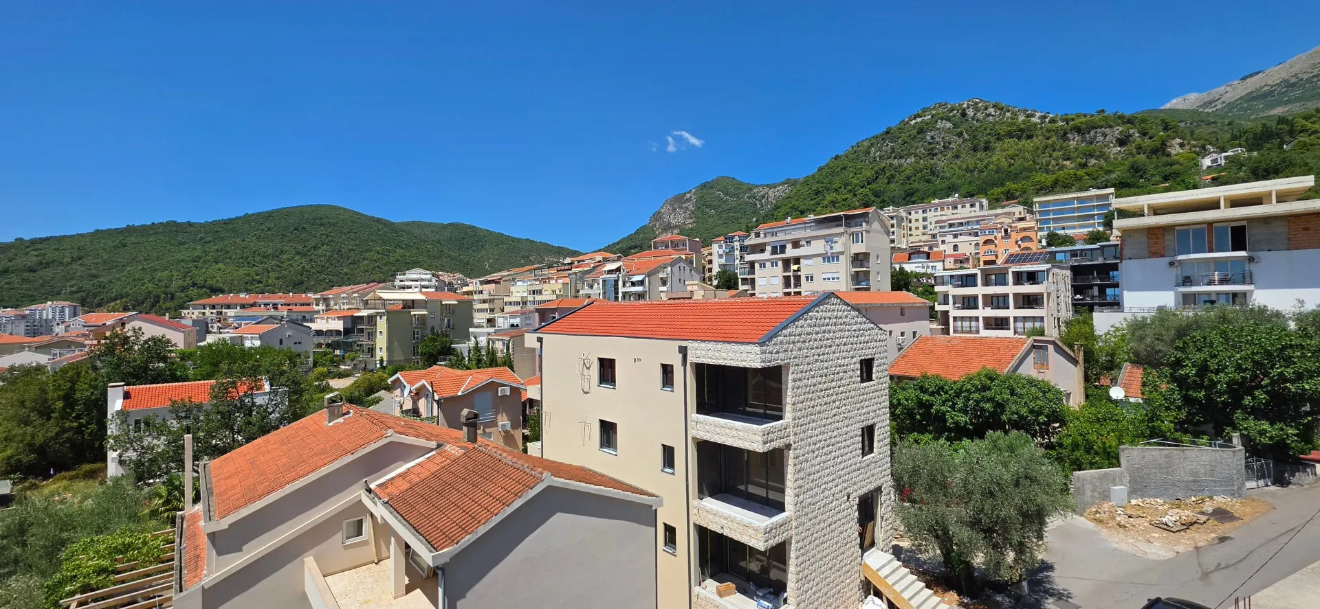 Rent, one bedroom apartment, 49m², Lazi, Budva