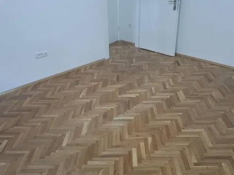 Izdavanje, trosoban stan, 105m², Centar, Novi Sad - image 8