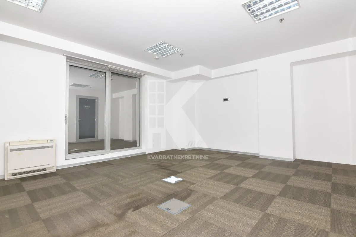 Rent, office space, 445m², Preko Morače, Podgorica
