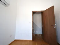 Rent, four bedroom apartment, 150m², Tološi, Podgorica - image 9