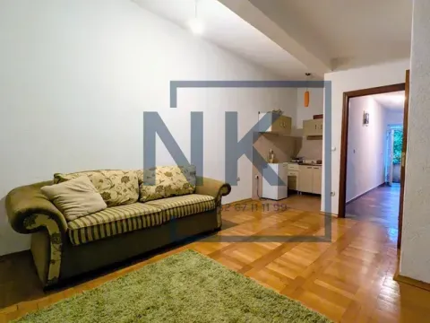 Izdavanje, dvosoban stan, 65m², Murtovina, Podgorica