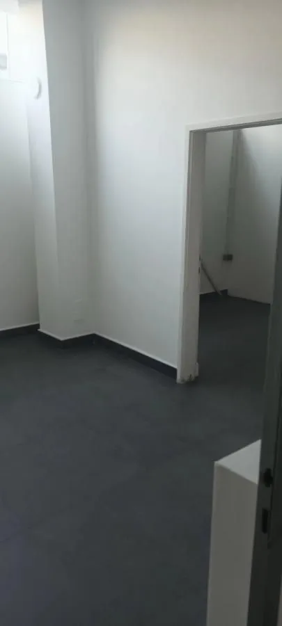 Rent, office space, 400m², Kneževac, Beograd