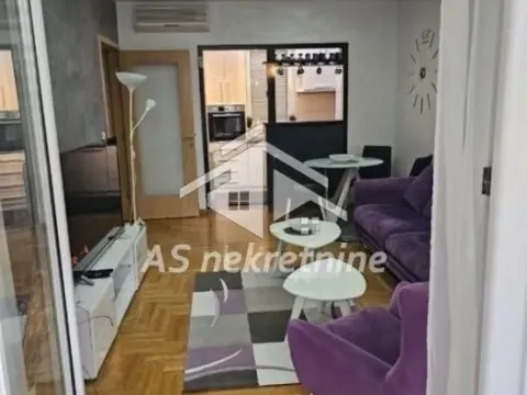Izdavanje, četvorosoban stan, 96m², Vračar Sve Podlokacije, Beograd - image 5