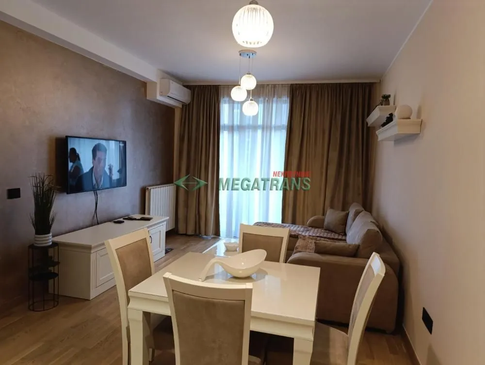 Izdavanje, dvosoban stan, 50m², Savski Venac, Beograd