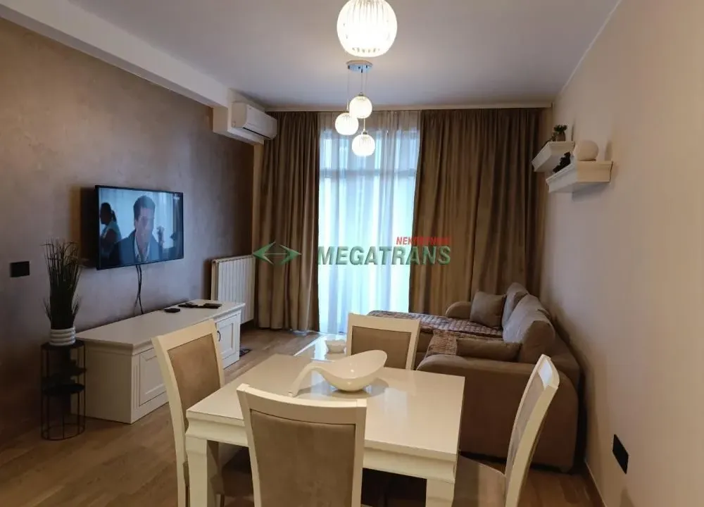 Izdavanje, dvosoban stan, 50m², Savski Venac, Beograd