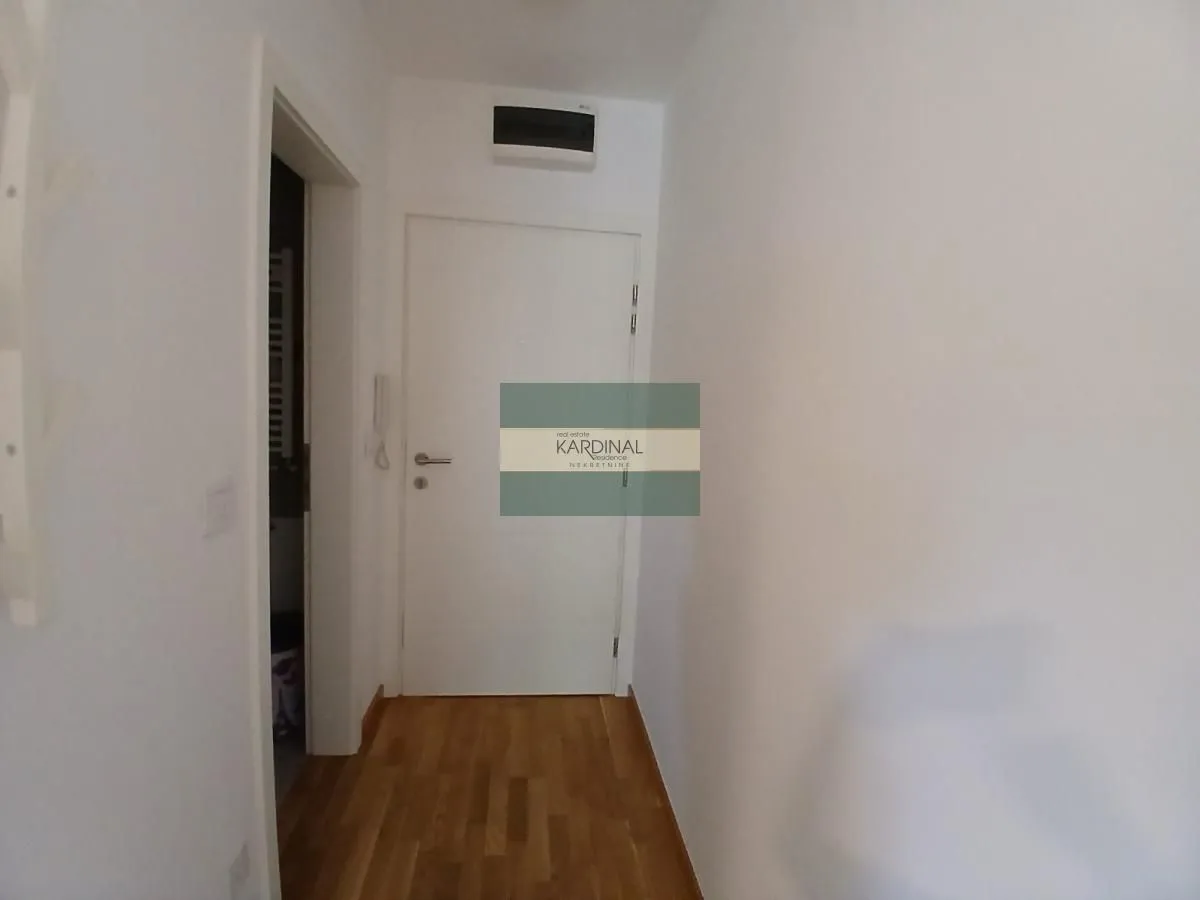 Izdavanje, garsonjera, 27m², Centar, Jagodina