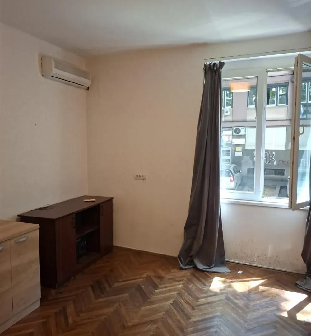 Izdavanje, trosoban stan, 72m², Slavija, Vračar Sve Podlokacije