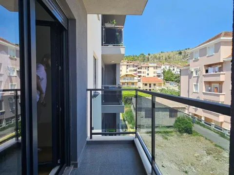 Izdavanje, jednosoban stan, 50m², Momišići, Podgorica - image 4