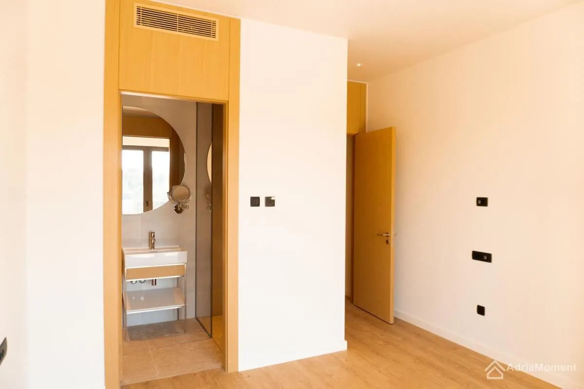 Prodaja, dvosoban stan, 88m², Porto Montenegro, Tivat