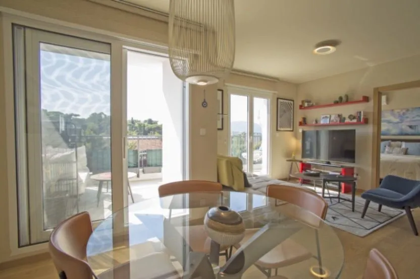 Prodaja, dvosoban stan, 64m², Pod Kuk, Tivat