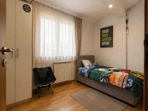 Rent, three bedroom apartment, 106m², Kod Big Fashion-a, Podgorica - image 10