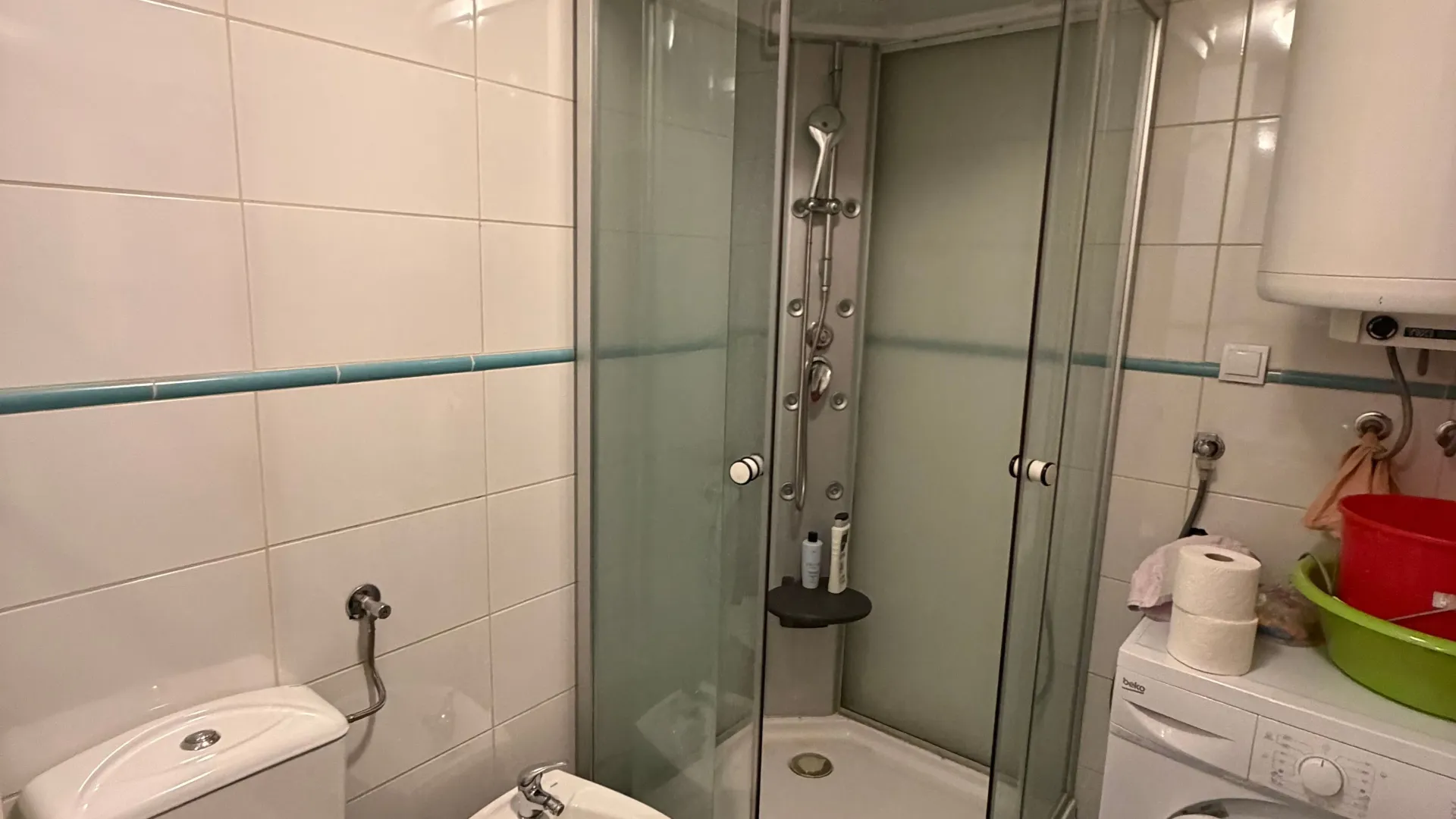 Prodaja, trosoban stan, 92m², Centar, Cetinje