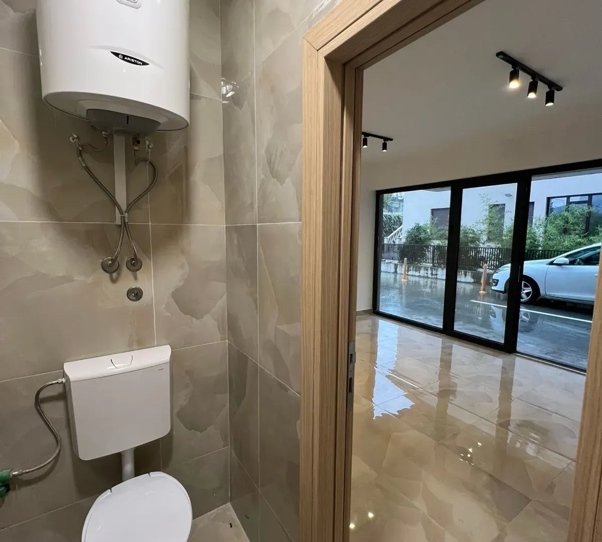Rent, office space, 20m², Zagorič, Podgorica