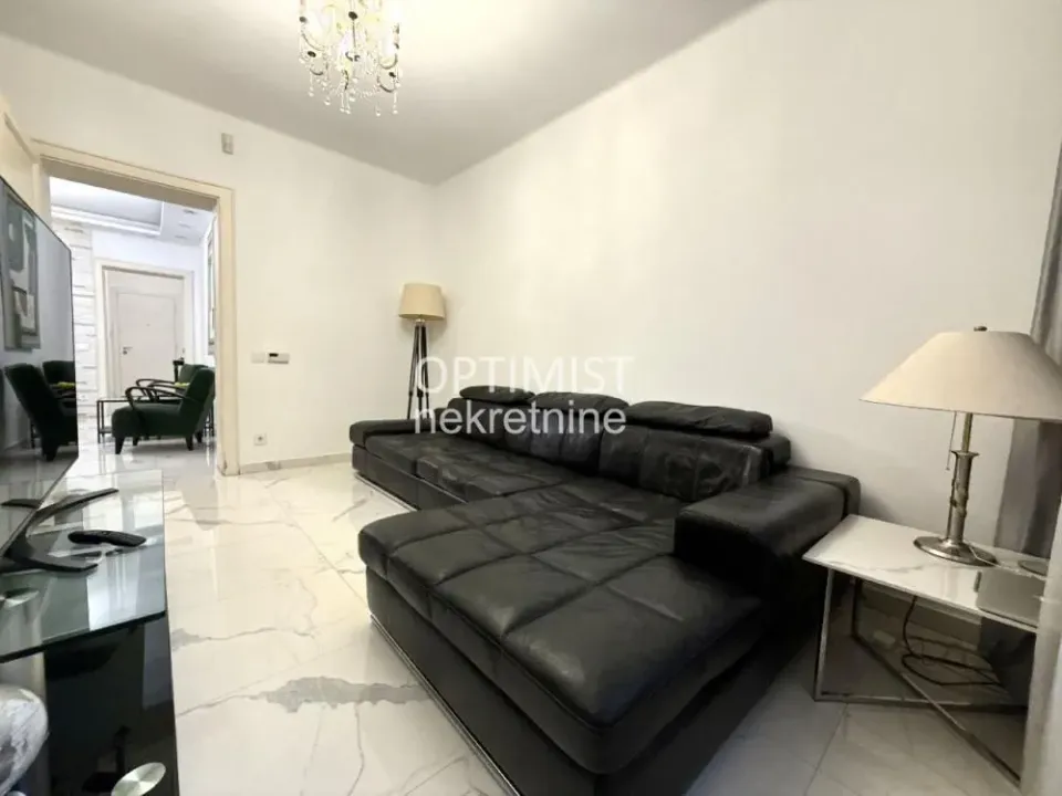 Izdavanje, četvorosoban stan, 75m², Stari Grad, Beograd