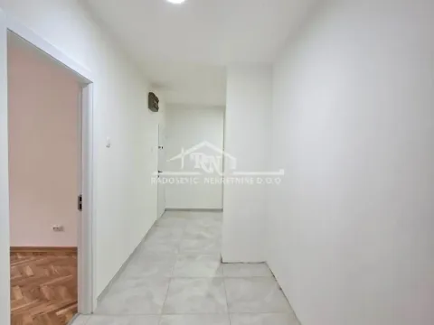 Prodaja, trosoban stan, 75m², Čukarica, Beograd - image 8