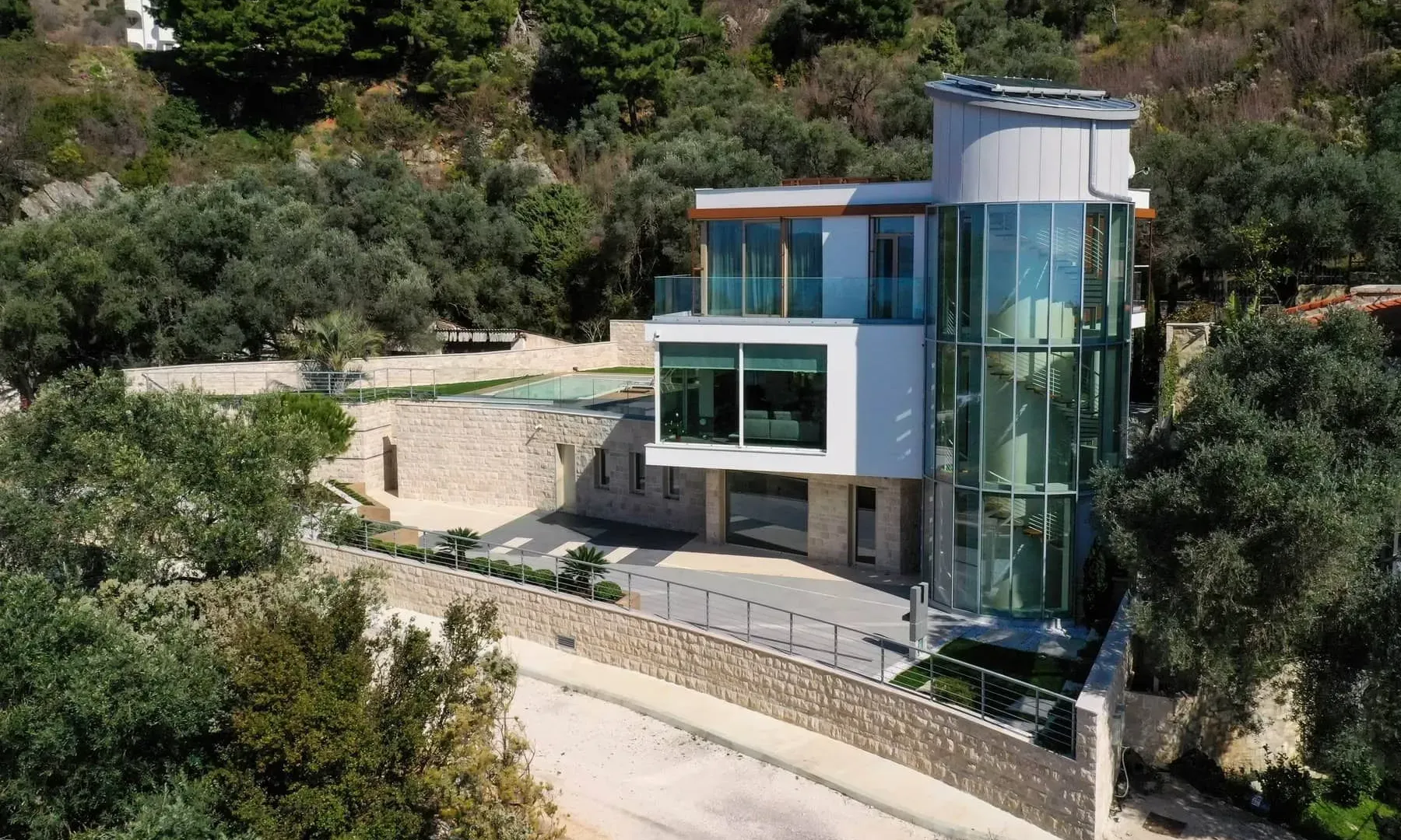 Rent, house, 749m², Crvena Glavica, Budva