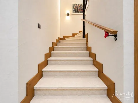 Prodaja, kuća, 166m², Tološi, Podgorica - image 20
