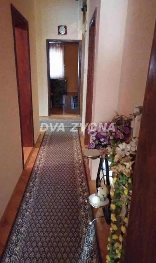 Prodaja, kuća, 192m², Novi Bečej, Zrenjanin