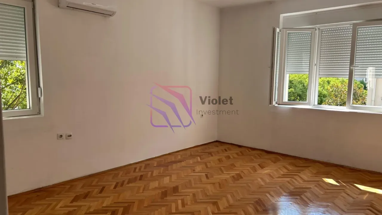 Prodaja, dvosoban stan, 69m², Centar, Podgorica