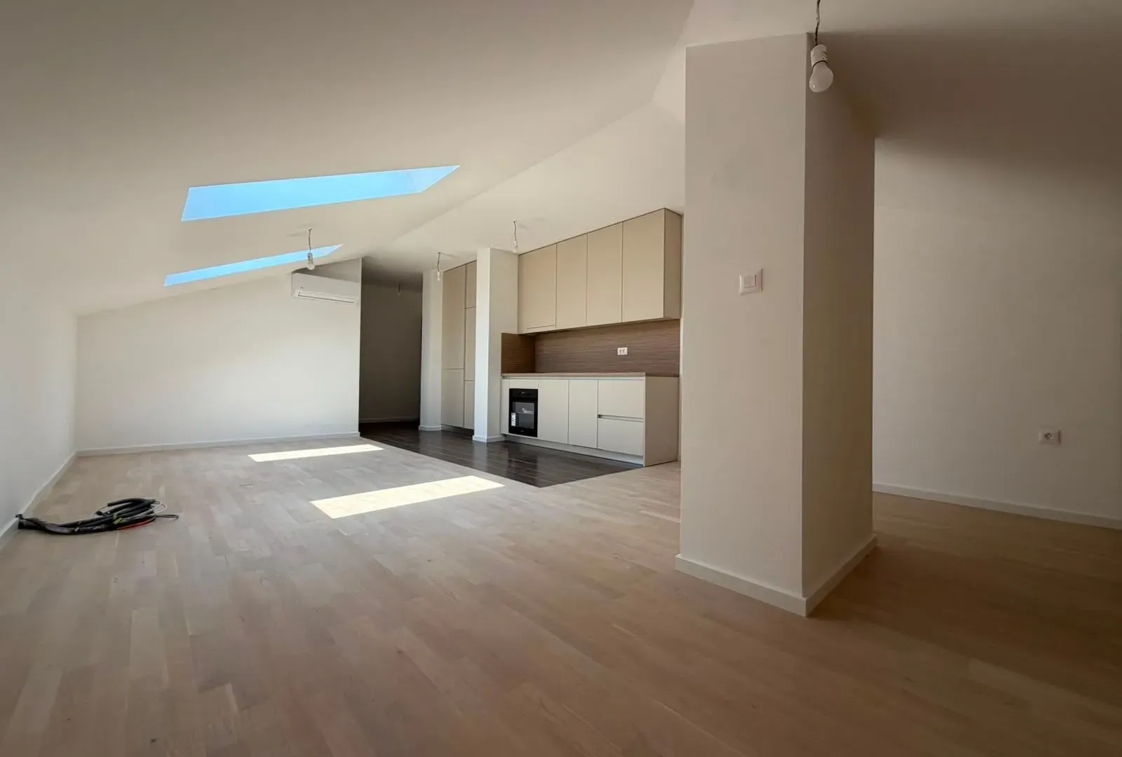 Prodaja, garsonjera, 45m², Tološi, Podgorica