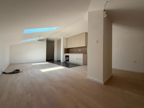 Prodaja, garsonjera, 45m², Tološi, Podgorica - image 2