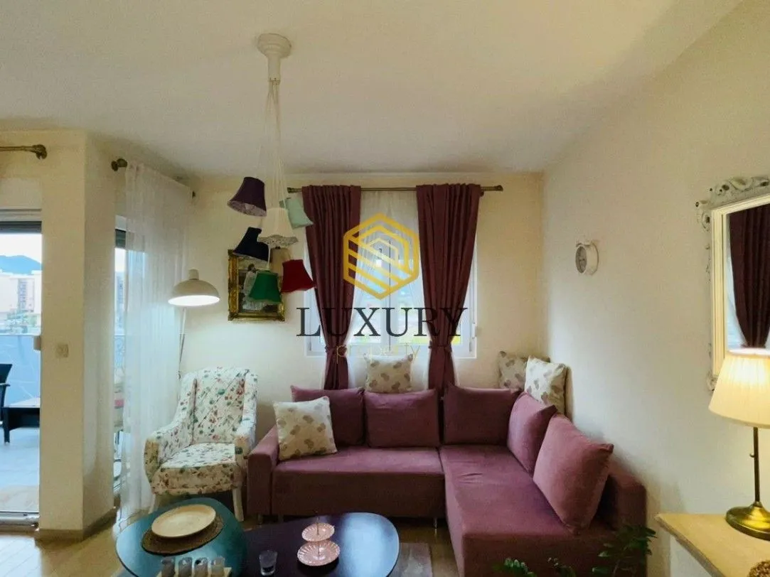 Izdavanje, jednosoban stan, 55m², City Kvart, Podgorica