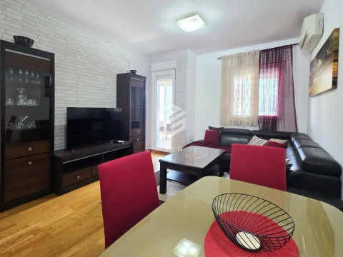 Izdavanje, jednosoban stan, 45m², City Kvart, Podgorica - image 3