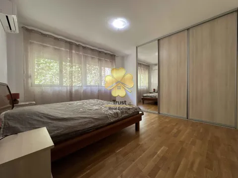 Izdavanje, dvosoban stan, 90m², Gorica C, Podgorica - image 9