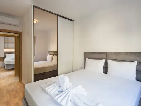 Sale, two bedroom apartment, 55m², Bečići, Budva - image 9