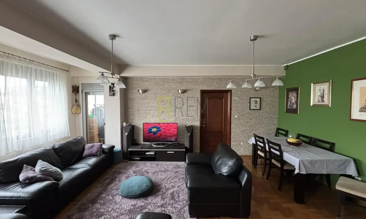 Prodaja, trosoban stan, 97m², Stari Aerodrom, Podgorica