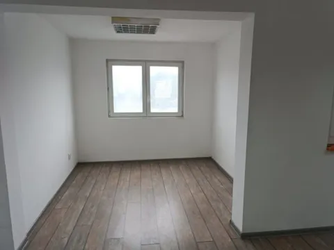 Izdavanje, poslovni prostor, 60m², Senjak, Beograd - image 2