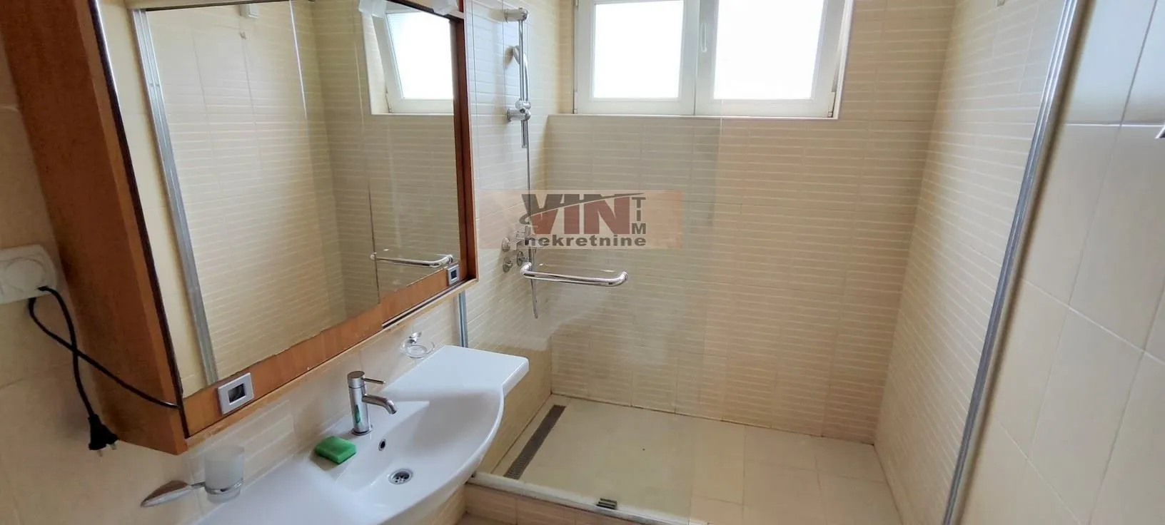 Prodaja, jednosoban stan, 33m², Bulevar Oslobodjenja, Novi Sad Sve Podlokacije