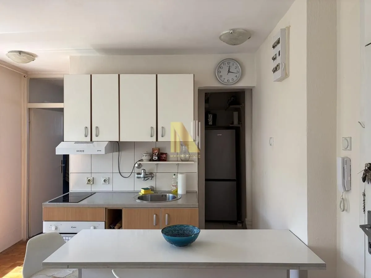 Izdavanje, jednosoban stan, 28m², Liman 4, Novi Sad Sve Podlokacije