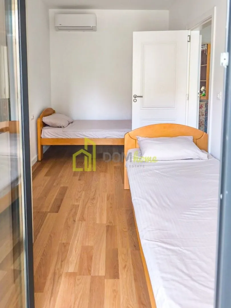Izdavanje, dvosoban stan, 54m², Bijela, Herceg Novi