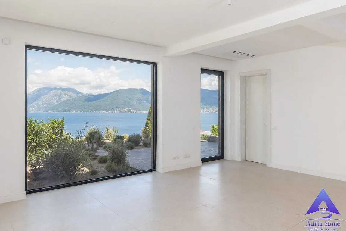 Prodaja, kuća, 328m², Krašići, Tivat
