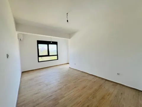 Prodaja, trosoban stan, 100m², Ulcinjsko Polje, Ulcinj - image 7