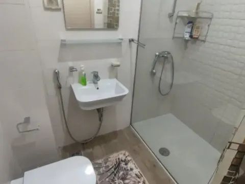 Izdavanje, jednosoban stan, 54m², City Kvart, Podgorica - image 12