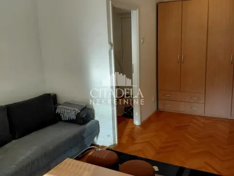 Izdavanje, jednosoban stan, 30m², Stari Grad, Beograd - image 7