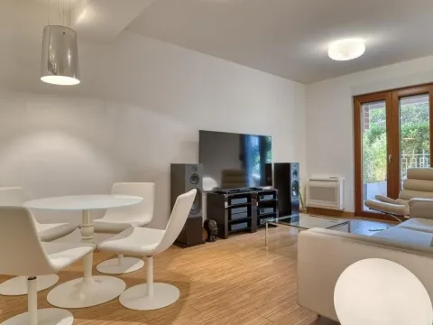 Prodaja, dvosoban stan, 90m², Podgorica, Crna Gora - image 2