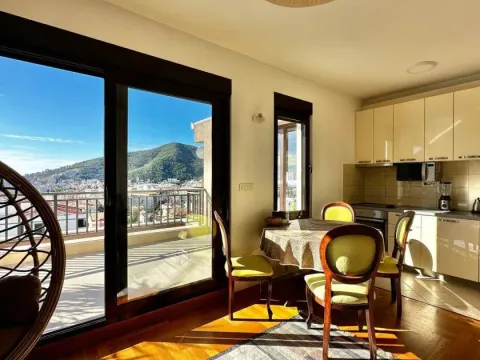 Sale, four bedroom apartment, 171m², Budva, Crna Gora - image 1