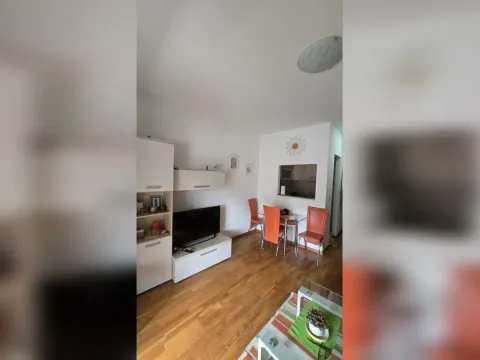 Izdavanje, garsonjera, 33m², City Kvart, Podgorica - image 8