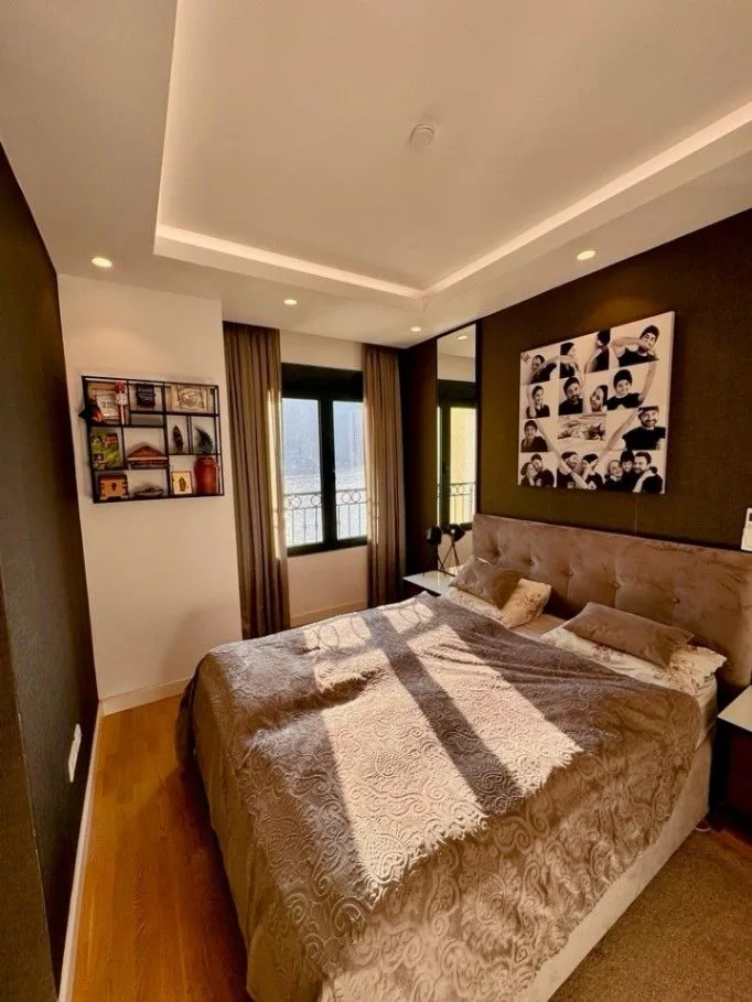 Prodaja, dvosoban stan, 85m², Dobrota, Kotor