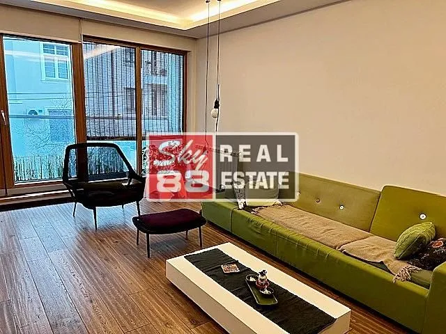 Sale, four bedroom apartment, 115m², Kalenić Pijaca, Vračar Sve Podlokacije